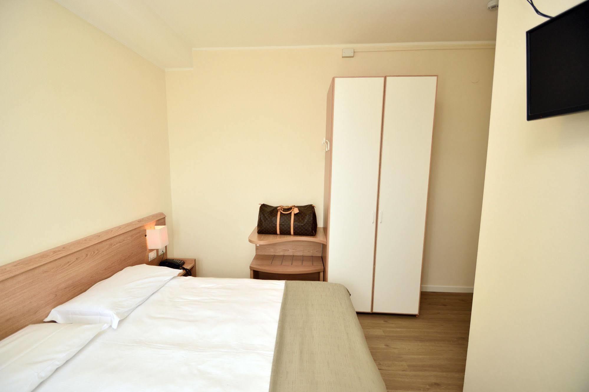 Hotel Astoria Caorle Extérieur photo